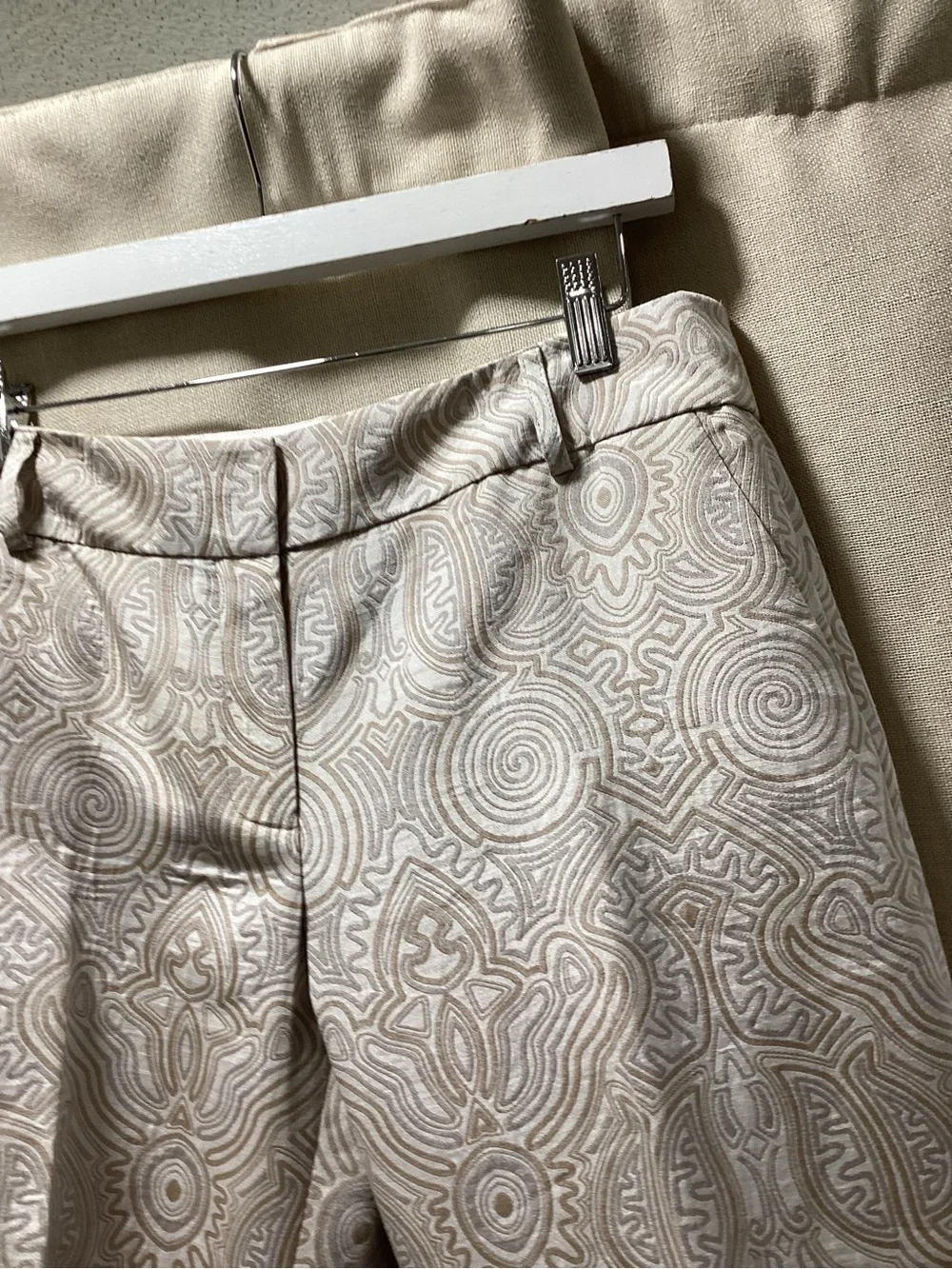 Etcetera Beige & Cream Abstract Print Slim Ankle Pants